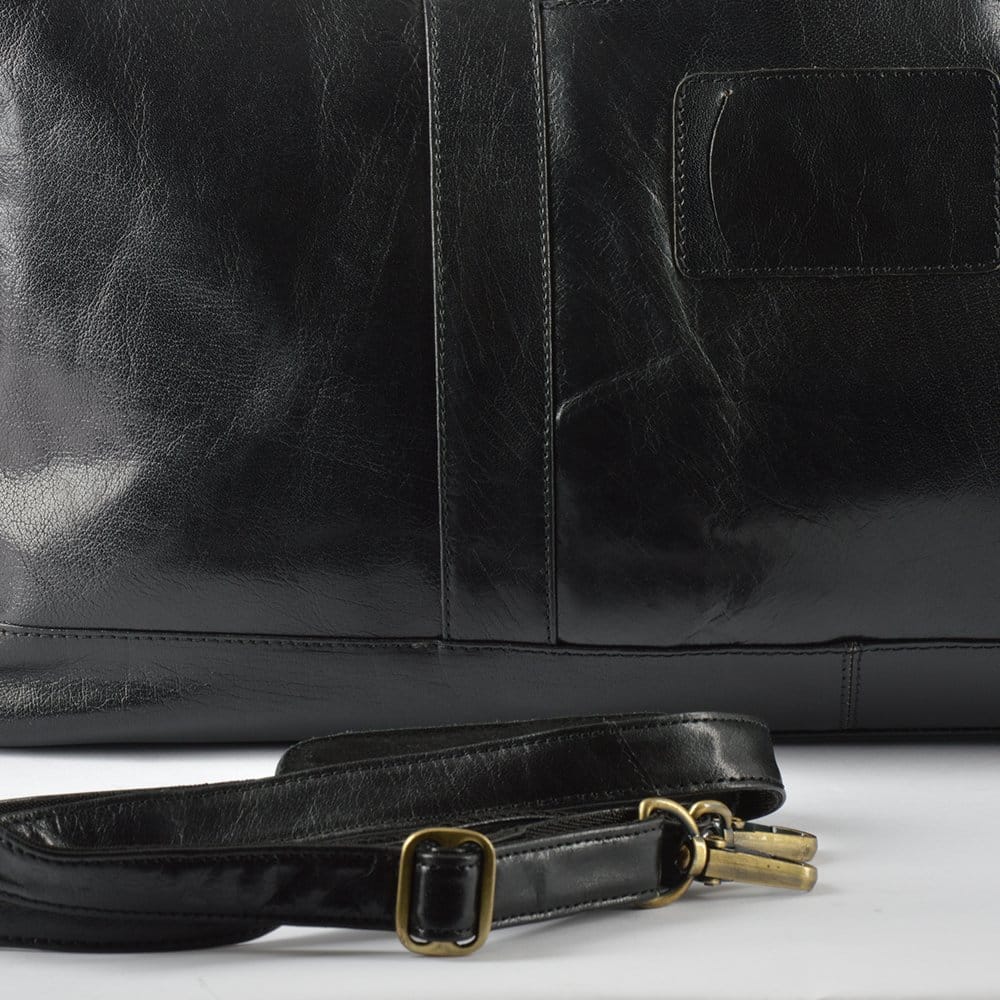 Extra Large Leather Travel Holdall Black/vt: 2081