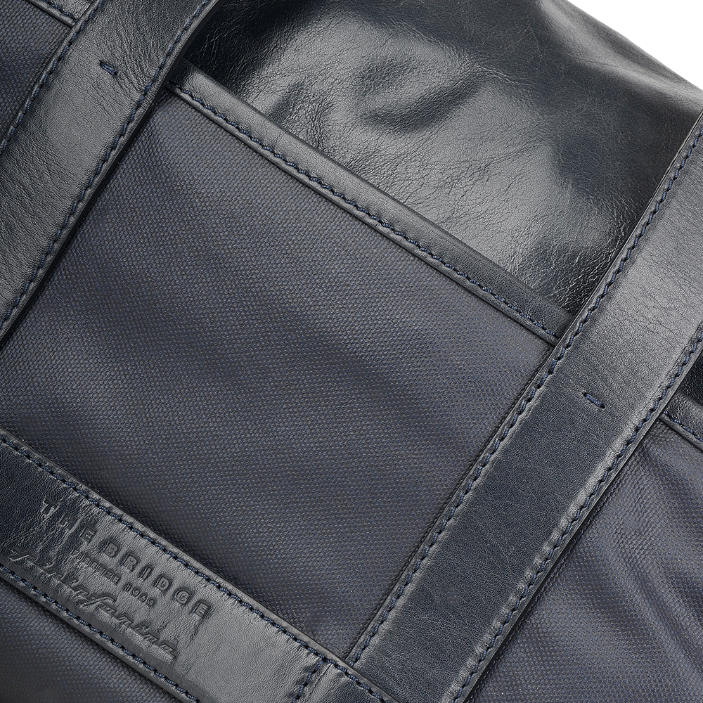The Bridge Italian Medium Cabin Holdall Blue/gunmetal - 72314 26 1V NH