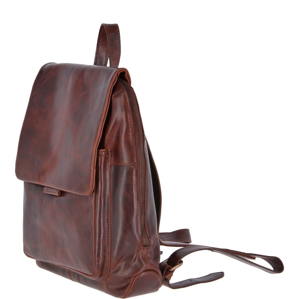 Medium Leather Zip Around Vintage Backpack Tan : Fred